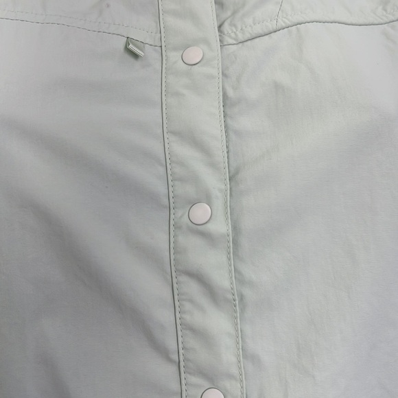 Patagonia - Sol Patrol Mint Long Sleeve Collared Button Down Hidden Pocket Top 2 - Picture 7 of 15